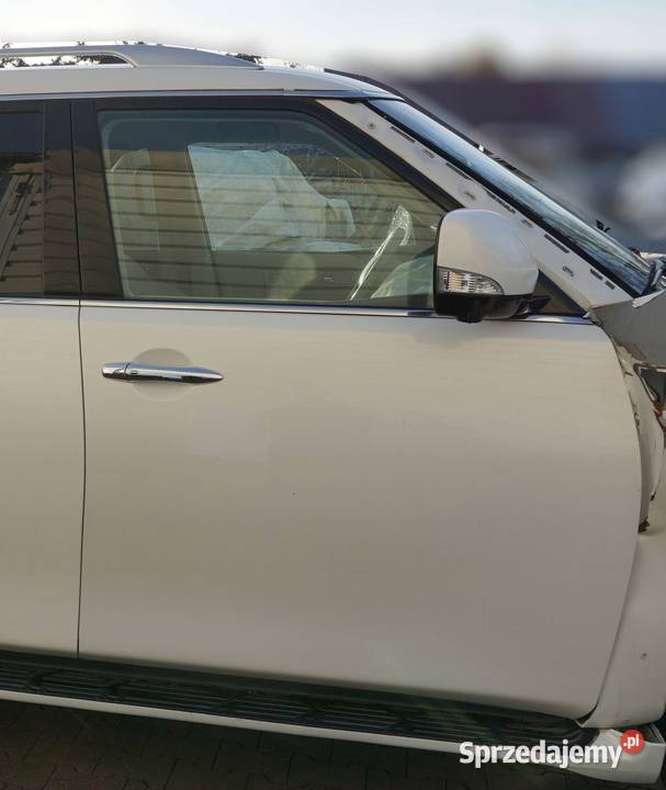 DRZWI PRAWY PRZÓD INFINITI QX80 części blacharskie Karoseria wielkopolskie sprzedam