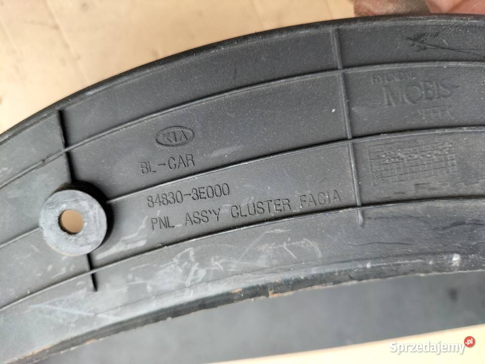 KIA SORENTO I 1 RAMKA OSŁONA OBUDOWA LICZNIKA Kamień-Kolonia