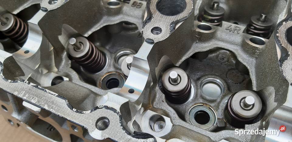 MERCEDES GŁOWICA CYLINDRÓW 20T 20 T 260920 R260 lubuskie Bieleń