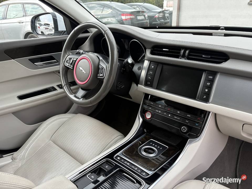 Jaguar XF GWARANCJA XF Paniówki