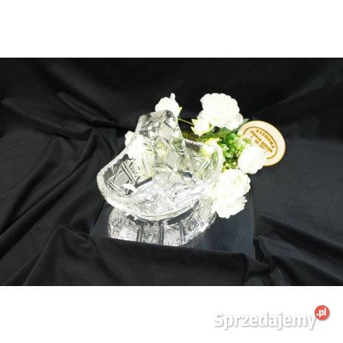 Koszyk kryształowy z ozdobnym pałąkiem ręcznie Porcelana i szkło śląskie sprzedam