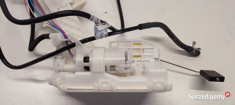 MAZDA 2 TOYOTA YARIS IV POMPA PALIWA 15 HYBRID