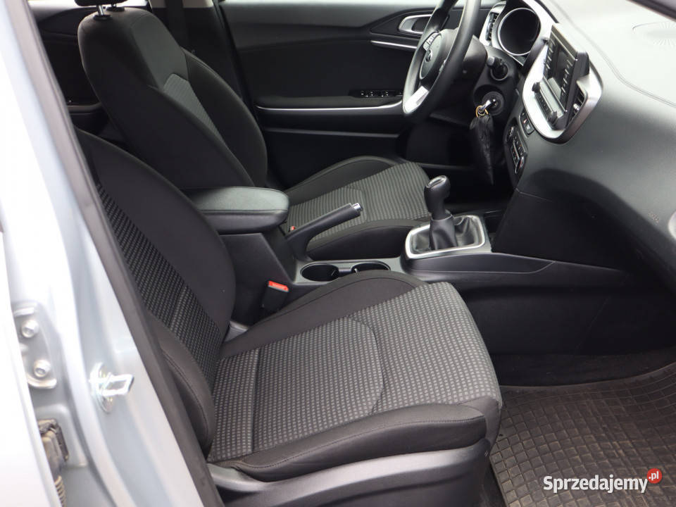 Kia Ceed 10 TGDI elektryczne lusterka Bielany Wrocławskie