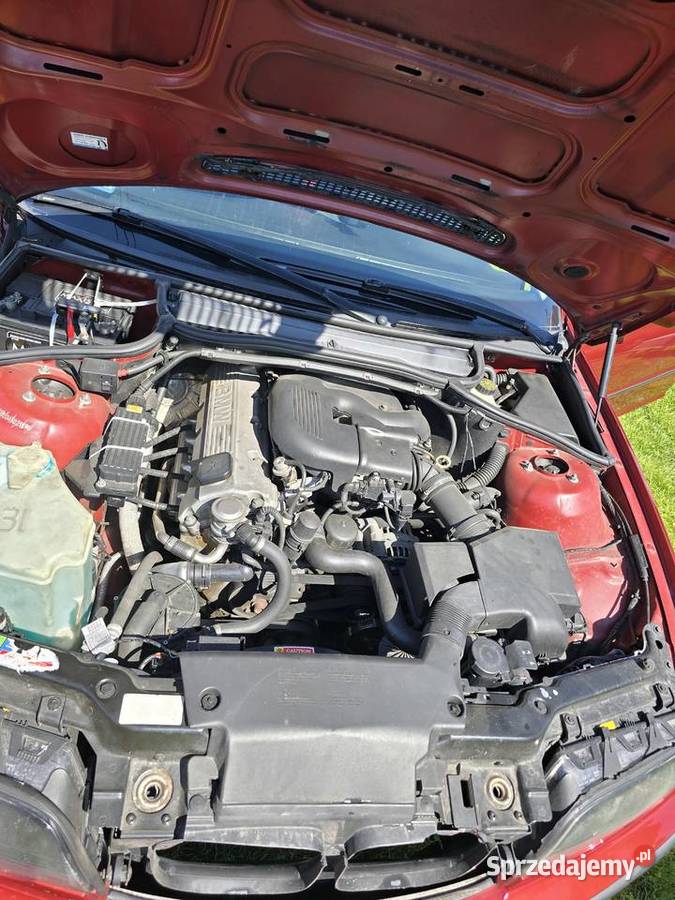 Sprzedam BMW 318i w całości na części Rok produkcji 1998 Maków Mazowiecki