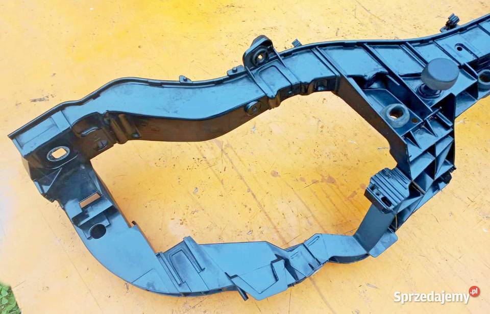 FORD FOCUS MK3 PAS PRZEDNI OKULAR BM518B041B