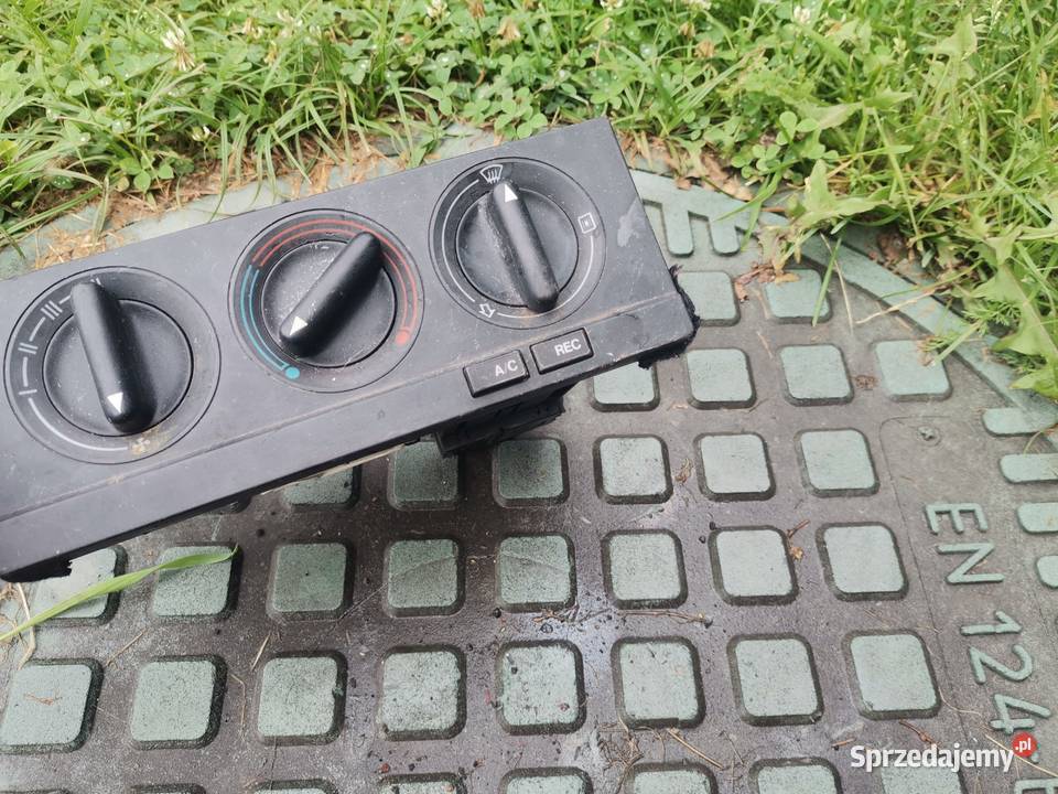 Panel nawiewu klimatyzacji Audi 80 B4 Łaziska Górne sprzedam