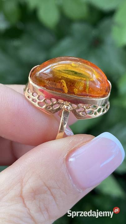 Złoty pierścionek pr 585 z bursztynem wielkopolskie Miedzichowo