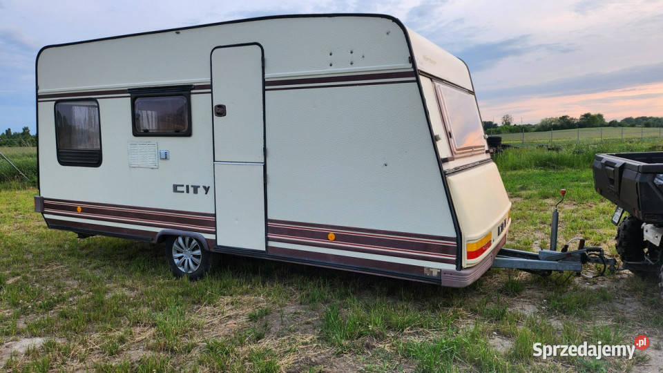 przyczepy kempingowe Buerstner 4505 Przyczepa Rok produkcji 1986 Pabianice