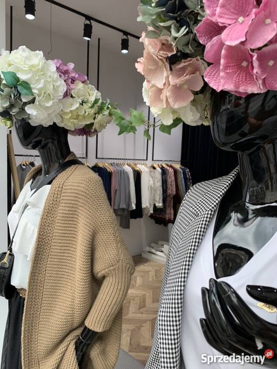 Wieszakuchwyt na ubrania metalowy do czarny Żary