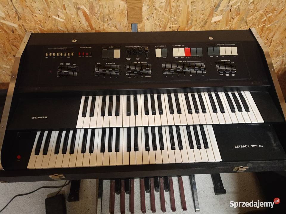 Organy UNITRA estrada 207 AR wzmacniacz gitarowy opolskie Świerczów sprzedam