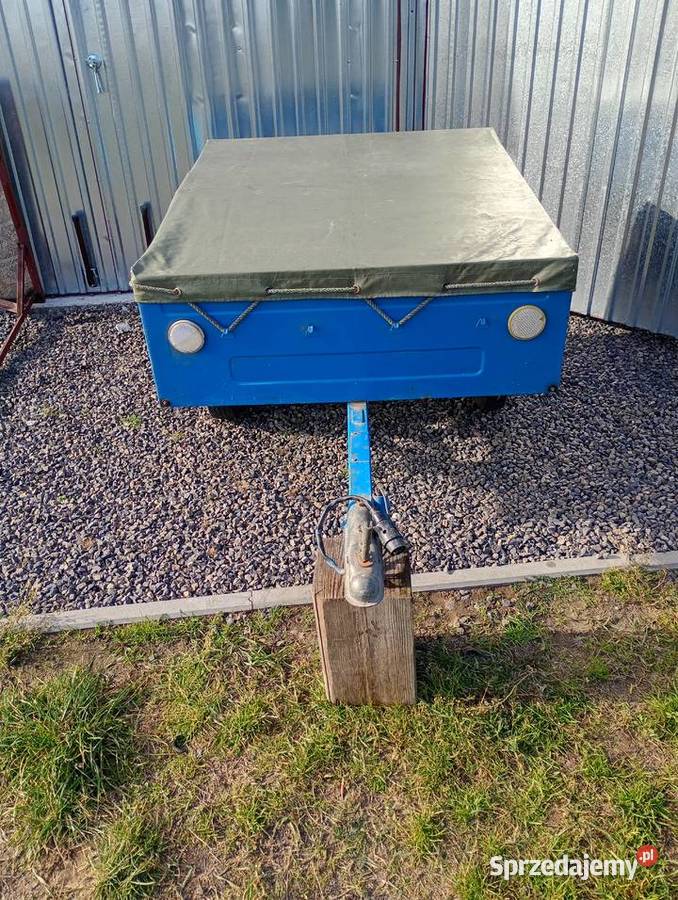 Przyczepka samochodowa Błysk towarowe Trawniki