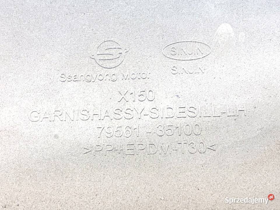 LISTWA PROGOWA LEWY SSANGYONG TIVOLI Crossover osobowe Części samochodowe