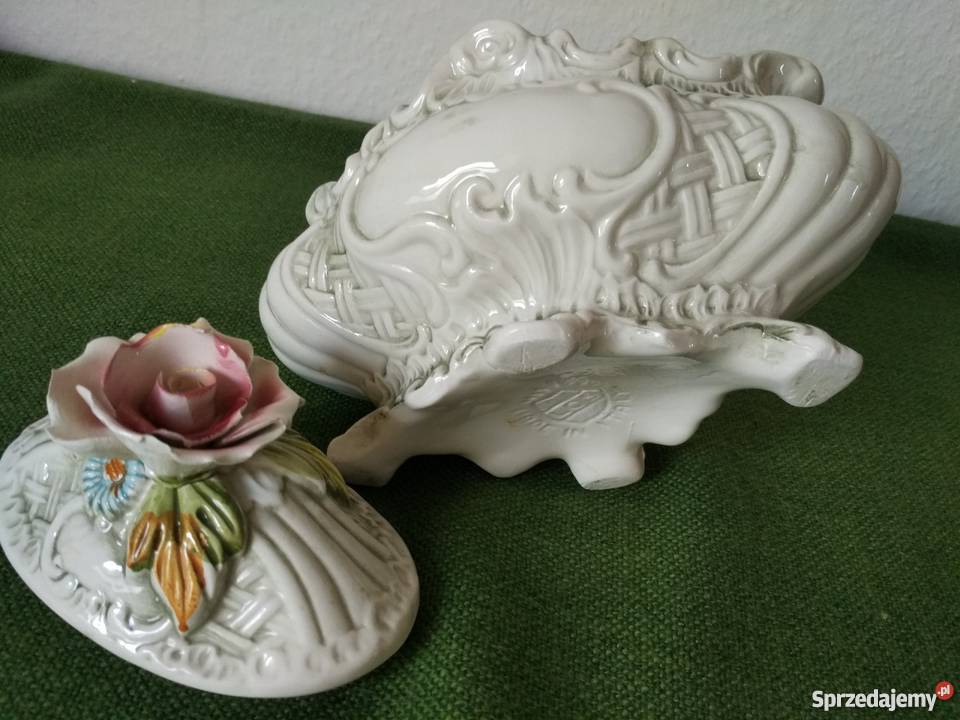 Piękna bomboniera Ropa