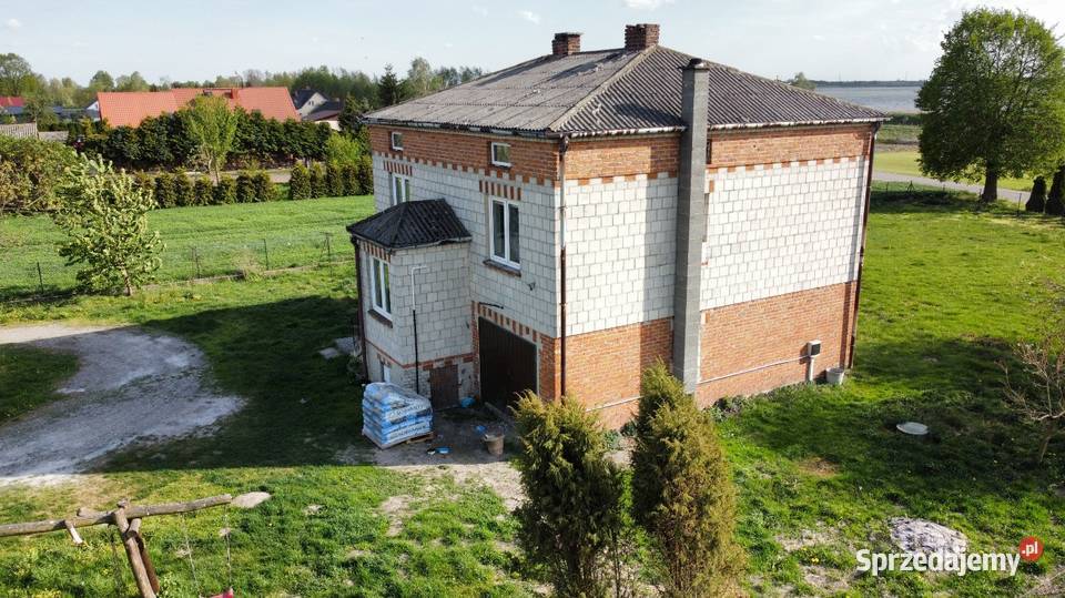 Dom jeziorem Dratów Rok budowy 1980