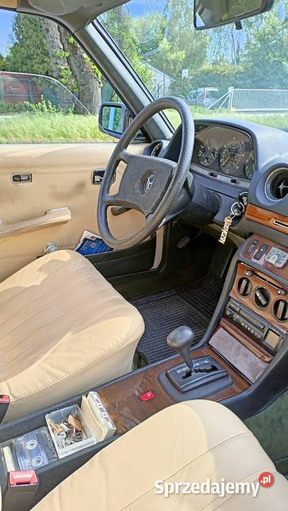 Mercedes W123 230 CE