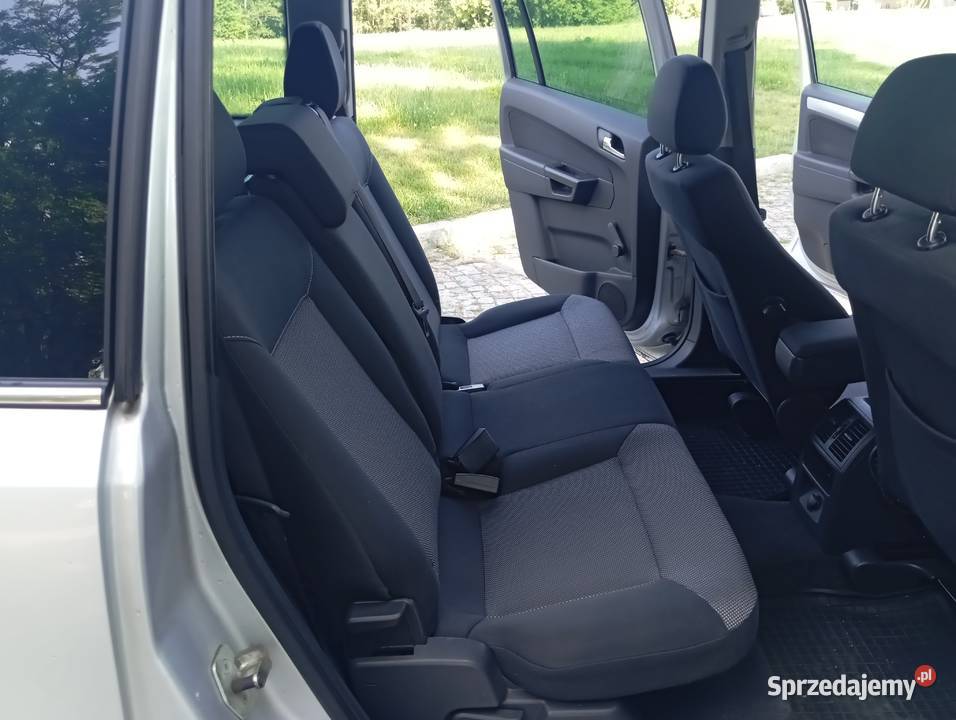 ŁADNA ZAFIRA LIFT 16 GAZ 1 WŁAŚĆ 7 OSÓB ZADBANA nieuszkodzony