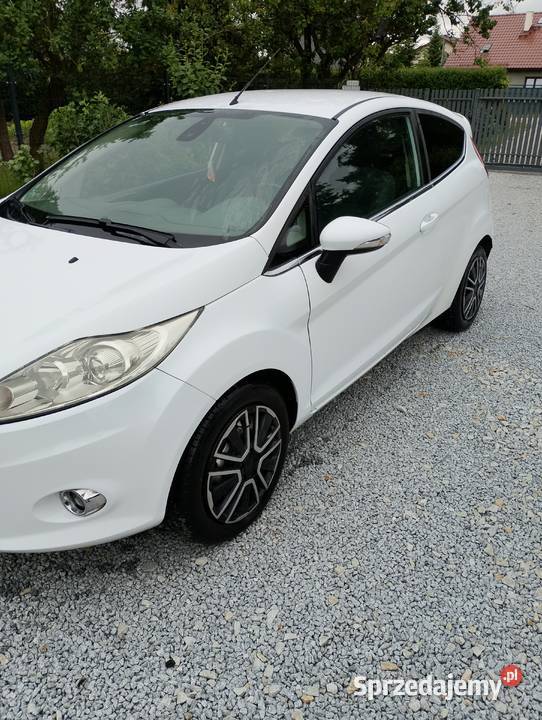 Sprzedam Ford Fiesta MK7 16 TDCi 1560cm3 Borów
