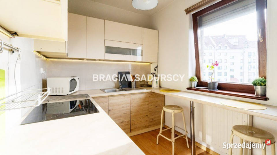 Mieszkanie 7621m2 3 pokoje Kraków Armii Krajowej Mieszkania