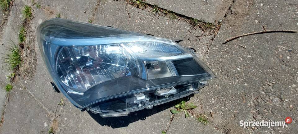 Toyota Yaris soczewka 2014 2017 lampa prawa osobowe Byków