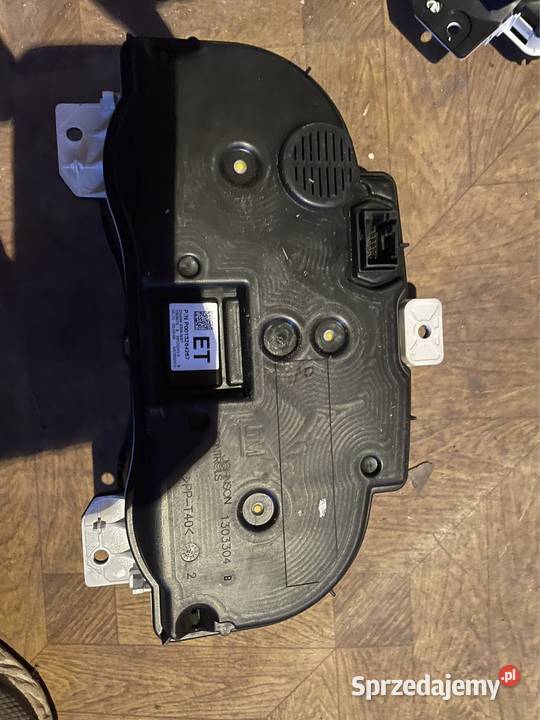 OPEL CORSA D 12 14 BENZYNA LICZNIK ZEGAR Zambrów