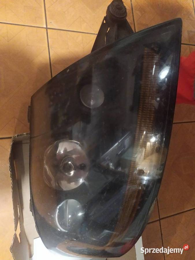 LAMPA LEWA PRAWA PRZOD PRZEDNIA AUDI TT 8N Lampy przednie wielkopolskie Trzemeszno