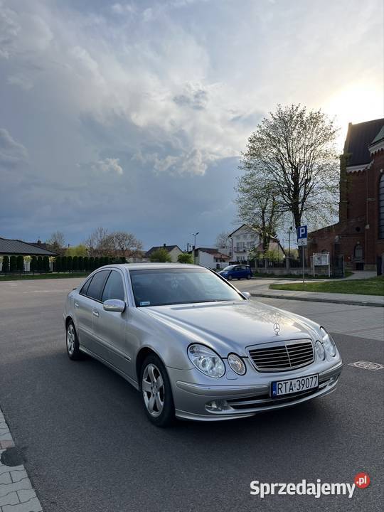Mercedes E klasa W211 Rok produkcji 2002 Stalowa Wola