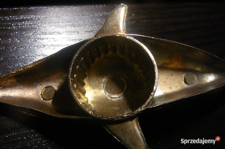 Otwieracz do butelek stary duży Delfin metal PRL Dekoracje i ozdoby