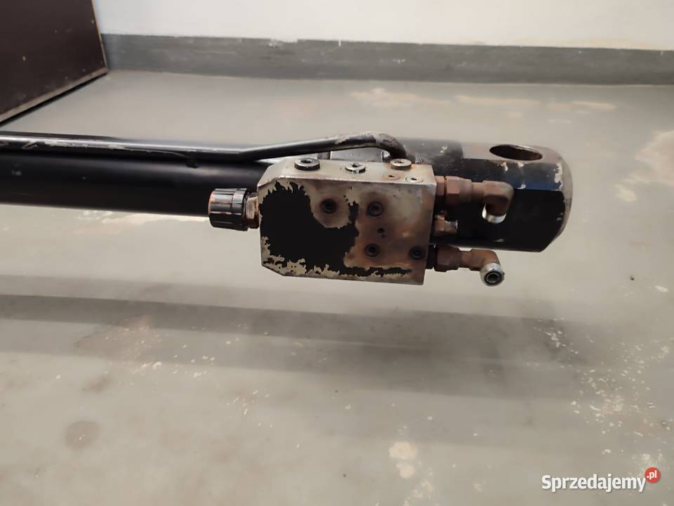 Siłownik hydrauliczny wysuwu ramienia CAT TH 337 Wilkowo