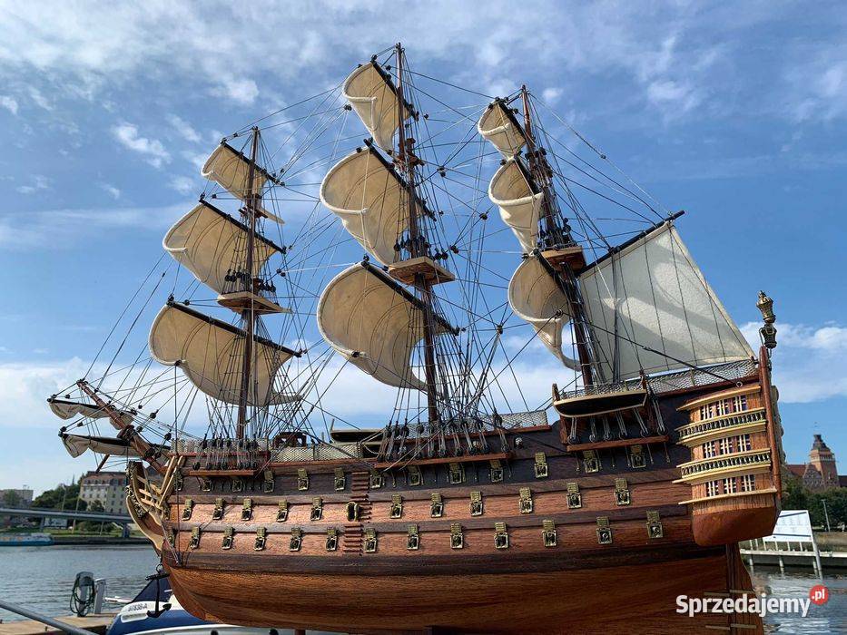 Drewniana Replika statku żaglowca HMS Victory 90 Szczecin