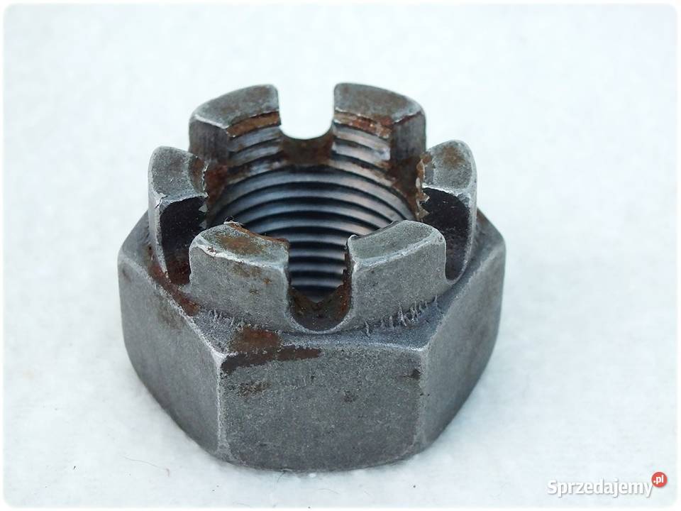 Nakrętka Koronowa Zamkowa M24 Osi Piasty Massey