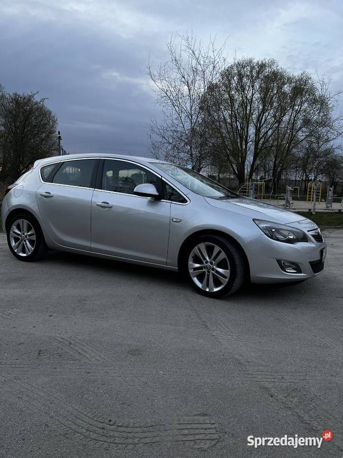 Opel Astra J 2011 łódzkie Kutno sprzedam