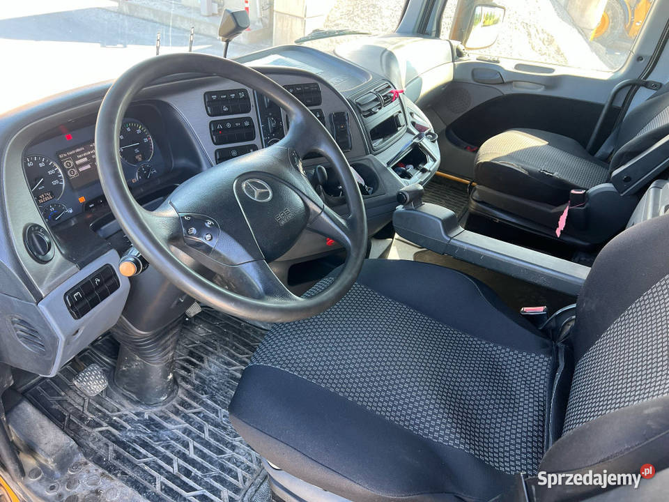 Ciagnik siodłowy 4 osiowy 8x4 Mercedes Rok produkcji 2012 Warszawa