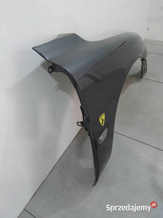 BŁOTNIK PRAWY PRZÓD SZARY 03R Volvo S60 I osobowe sprzedam