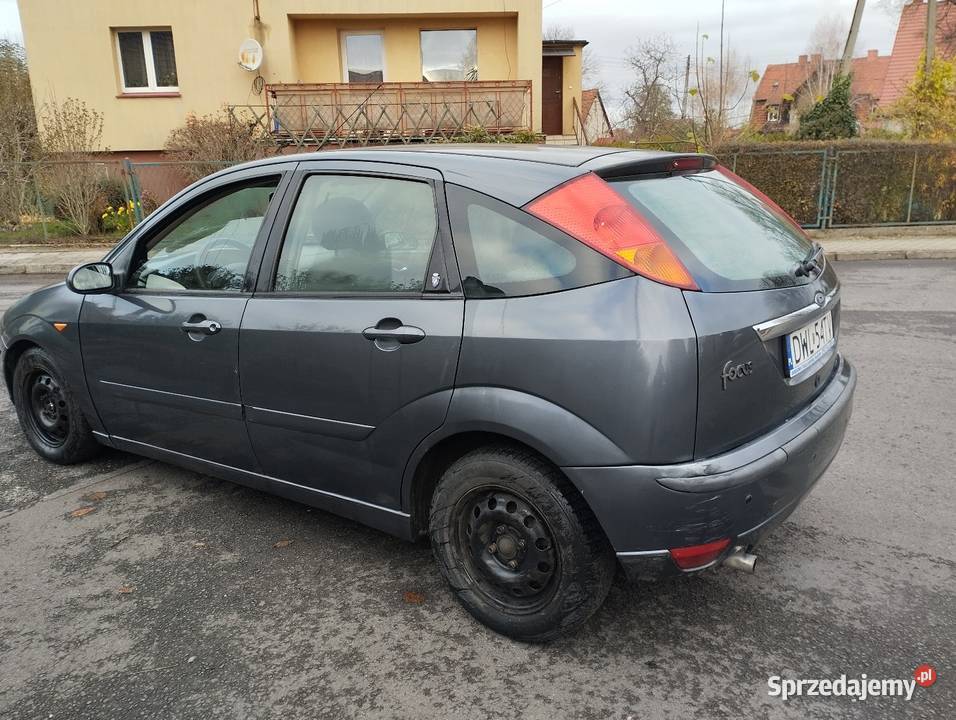 Ford Focus Ghia 16 LPG Wołów