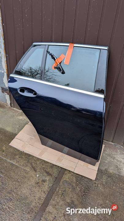Mercedes w205 drzwi 2019r kod 890 tył prawe Sieradz sprzedam