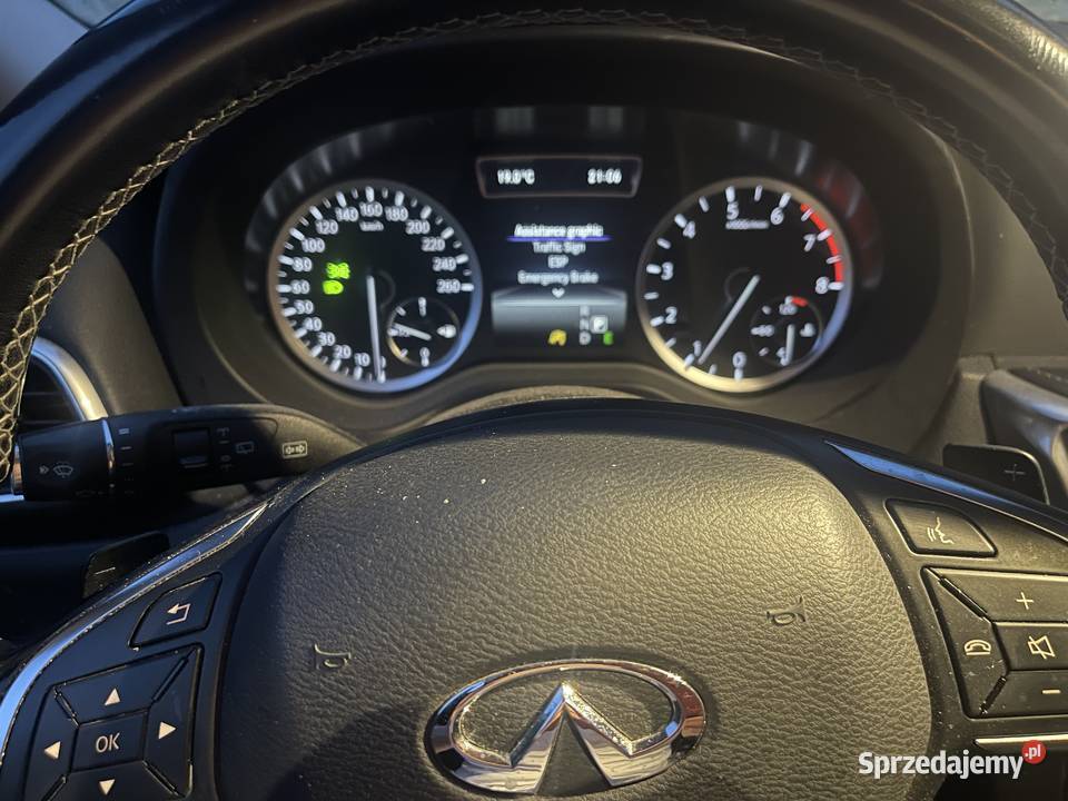 Infiniti QX30