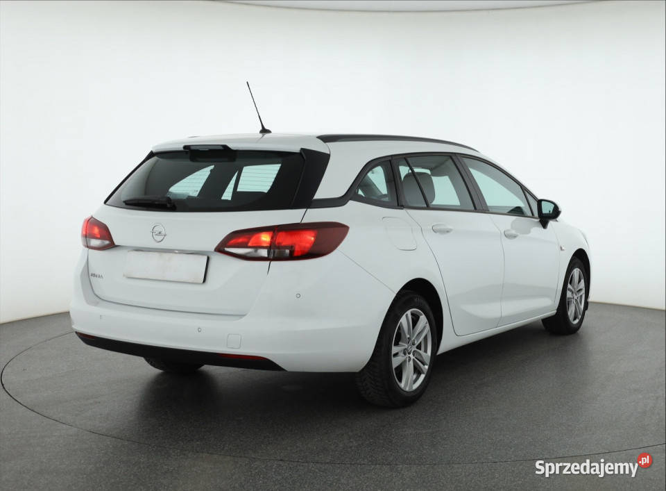 Opel Astra 15 CDTI pełny VAT