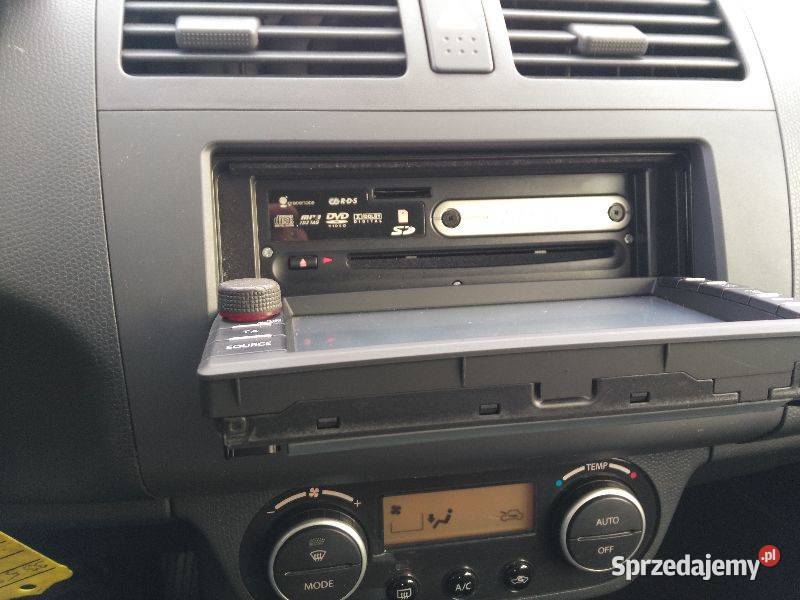 Suzuki Swift kolor PERŁA navigacja DVD nieuszkodzony małopolskie Tarnów sprzedam