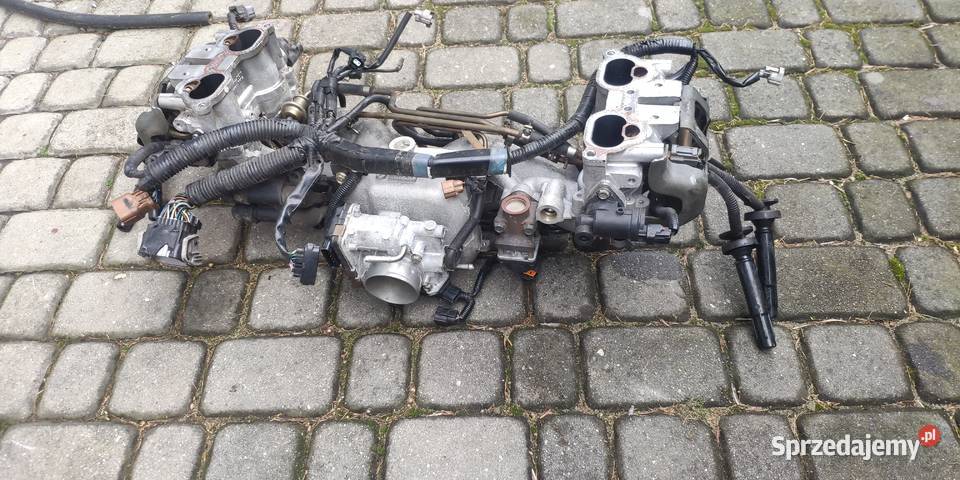Kolektor ssący przepustnica Subaru Legacy 25 Syrynia