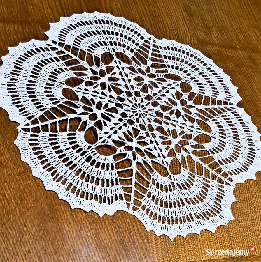 Serwetka biała na szydełku rękodzieło bawełna Poznań