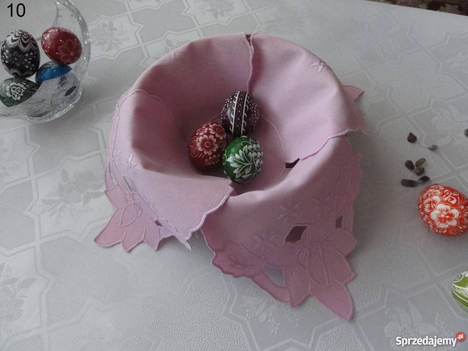 Kolorowe różowe bogato haftowane serwety sprzedam