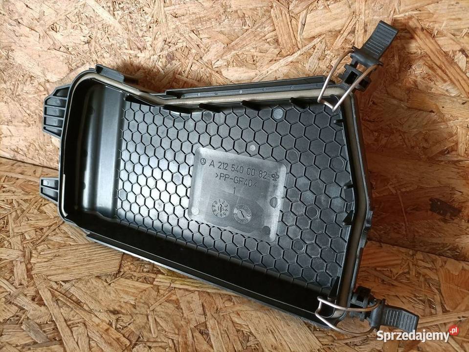 MERCEDES W212 POKRYWA SKRZYNKI BEZPIECZNIKÓW osobowe Pleszew