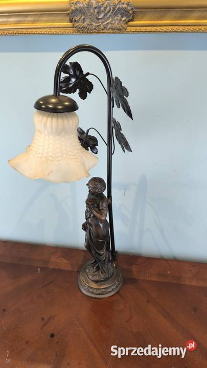 Piękna unikalna lampa figura z mlecznym Łódź