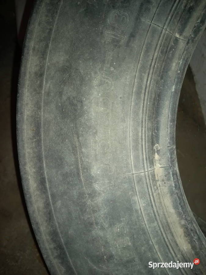 3 opony przyczepakombajn Iwaniska sprzedam