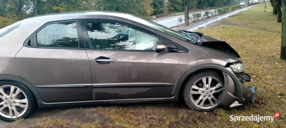 Honda Civic Ufo VIII 2011r 18LPG 140000 salon Rogoźno