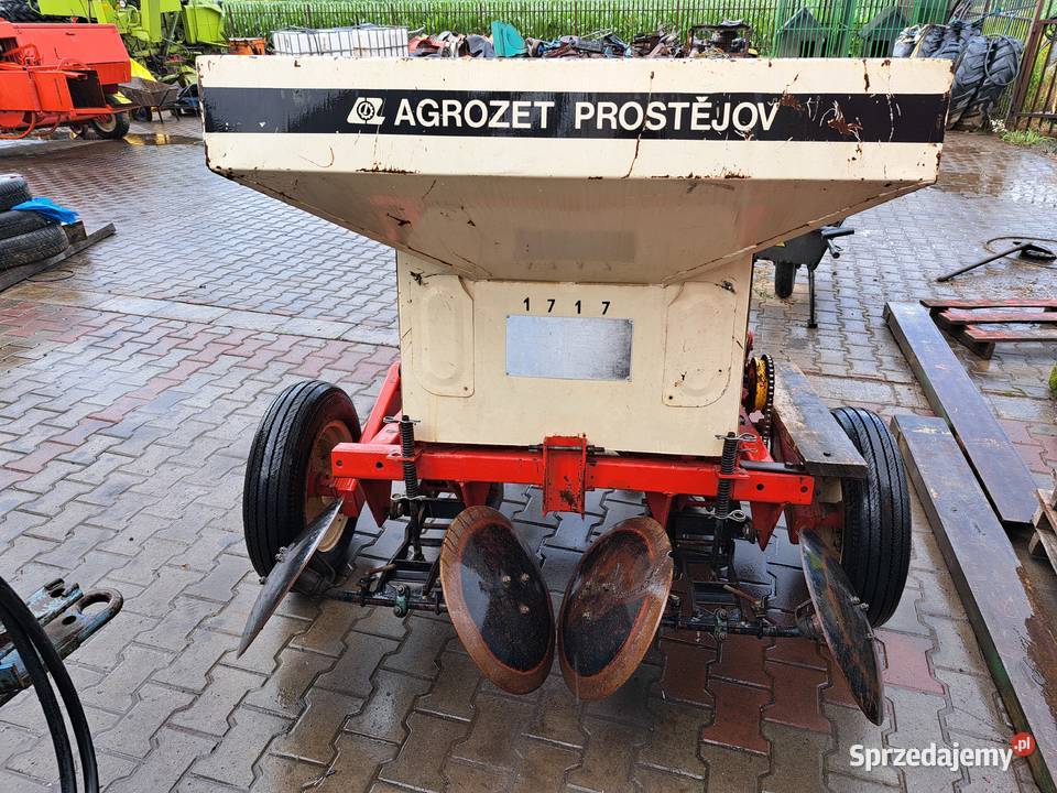 Sadzarka do ziemniaków Automat Agrozet SA2078 na Rolnictwo Proszowice