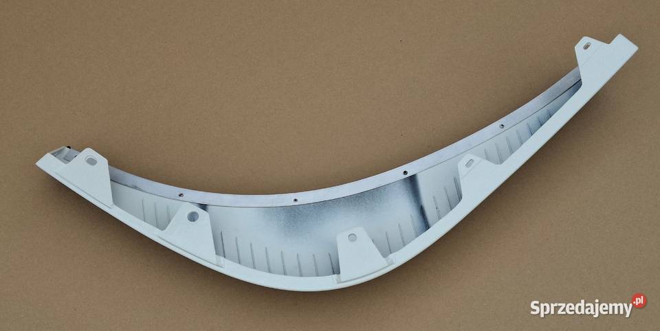 VOLVO FH4 DOKŁADKA ZDERZAKA SPOILER LEWY Z GUMĄ ciężarowe Bieleń