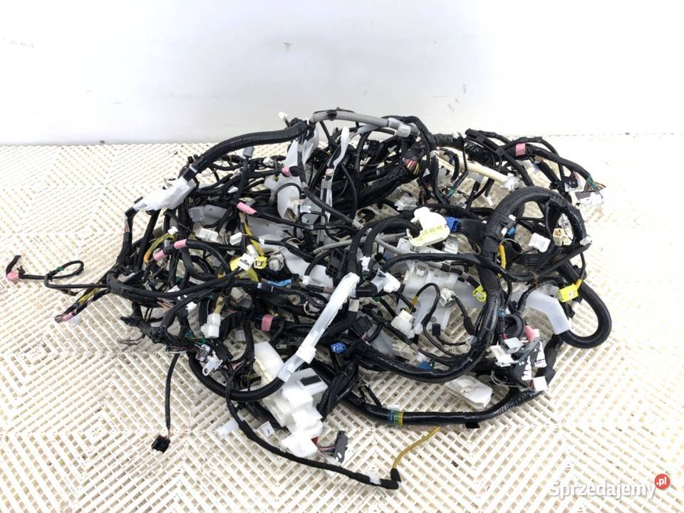 WIĄZKA INSTALACJA WNĘTRZA LEXUS RC 35 310