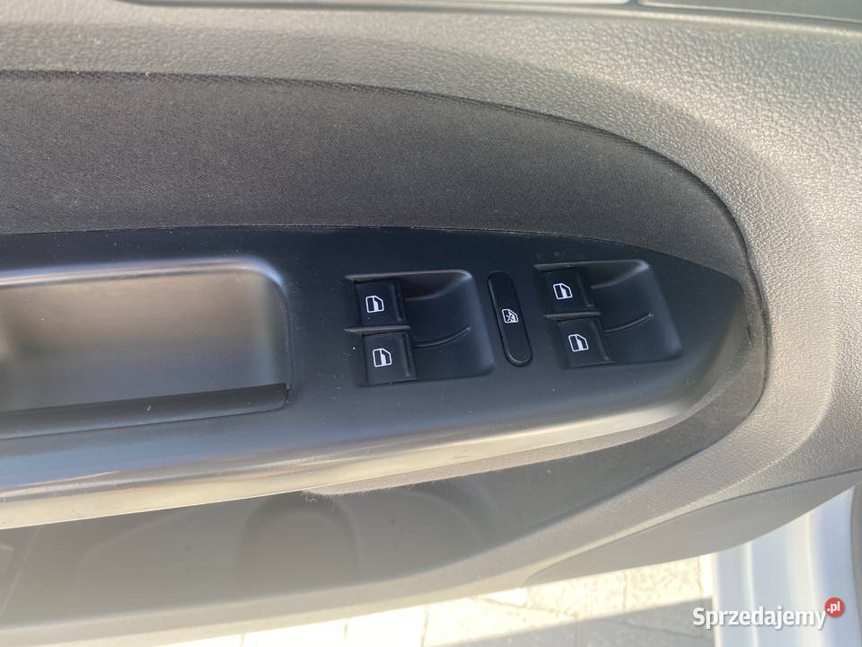 Volkswagen Touran 2008 20 TDI 140 Wersja Cross Touran Krępiec