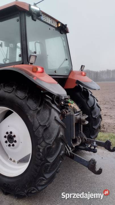 holland m100 f100 tuz ciągnik pod tur New Holland Kłopoty-Stanisławy